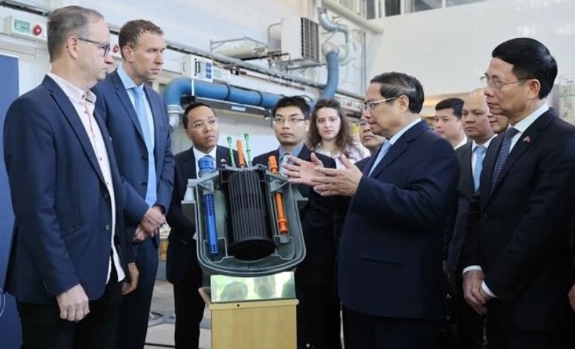 PM calls for cooperation with Sweden in nuclear energy technology